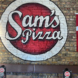 Sam's Pizza Udenfor