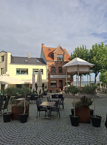 Guldkronen Udenfor