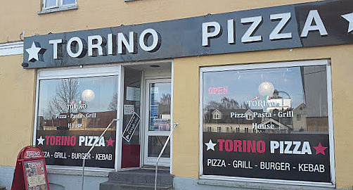 Super Pizza Udenfor