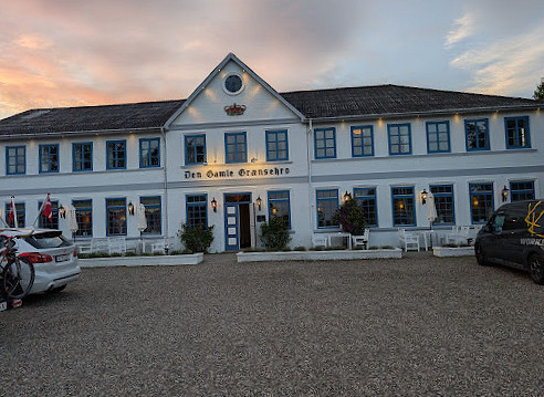 Den Gamle Graensekro Udenfor