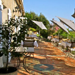 Ba'ryhl Cafe Udenfor