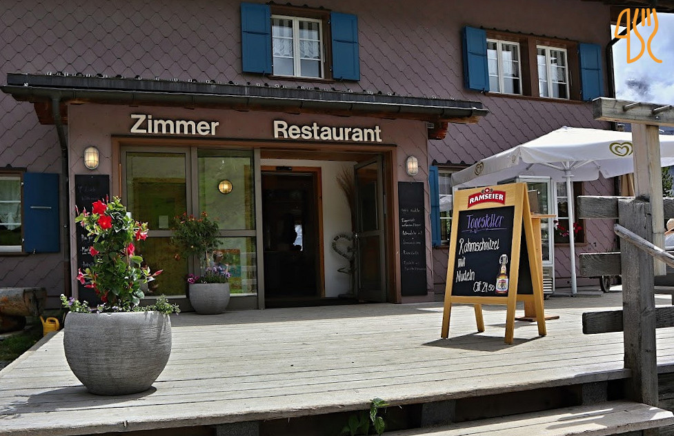 Hviding Pizzeria Udenfor