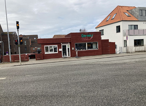 Corner Sandwich Og Kebab Udenfor