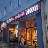 Store Boers Udenfor