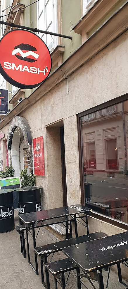 Holte Sushi Udenfor