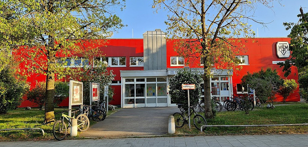 Circle K Baarse Runddel, Praestoe Udenfor