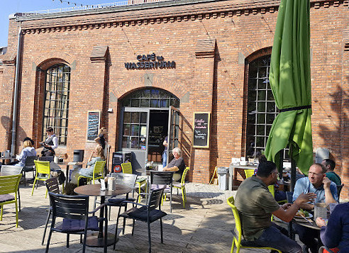 Ekspress Pizza Udenfor