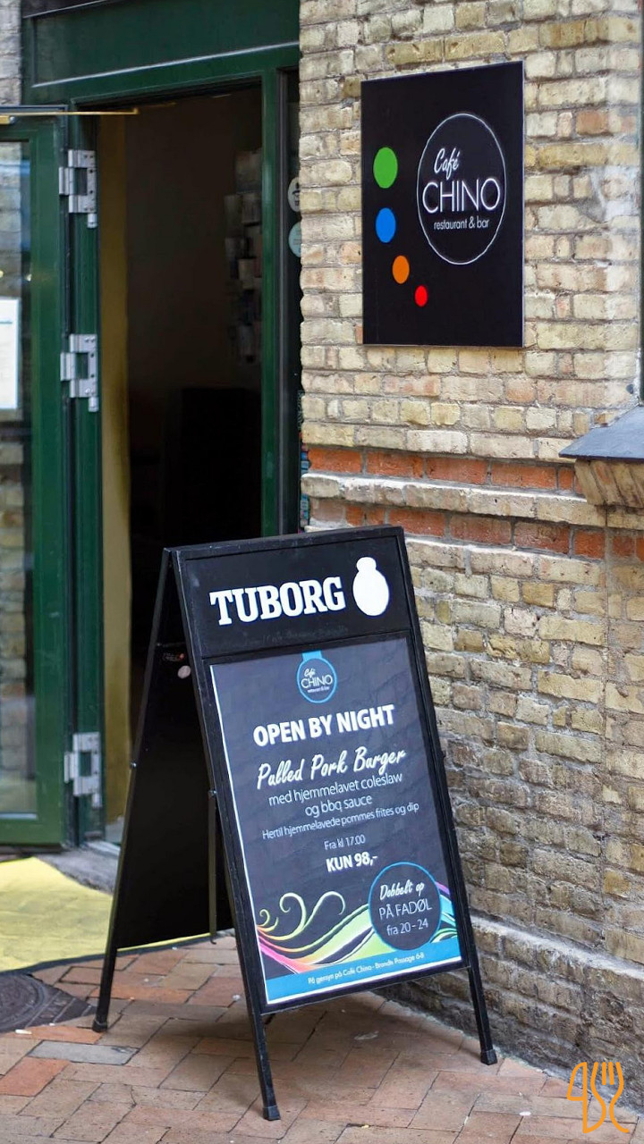 Cafe Chino Udenfor