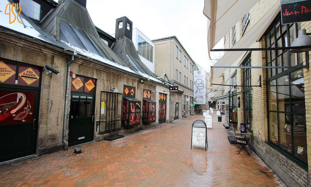 Cafe Chino Udenfor