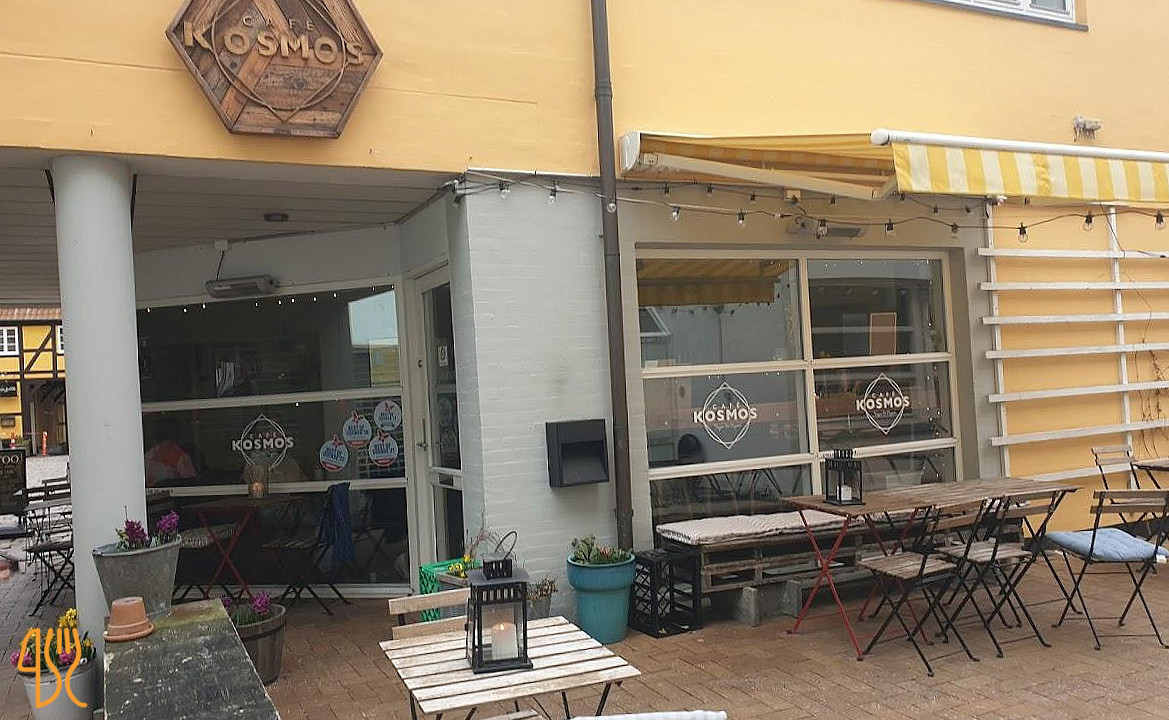 Cafe Kosmos Udenfor