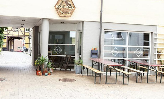 Cafe Kosmos Udenfor