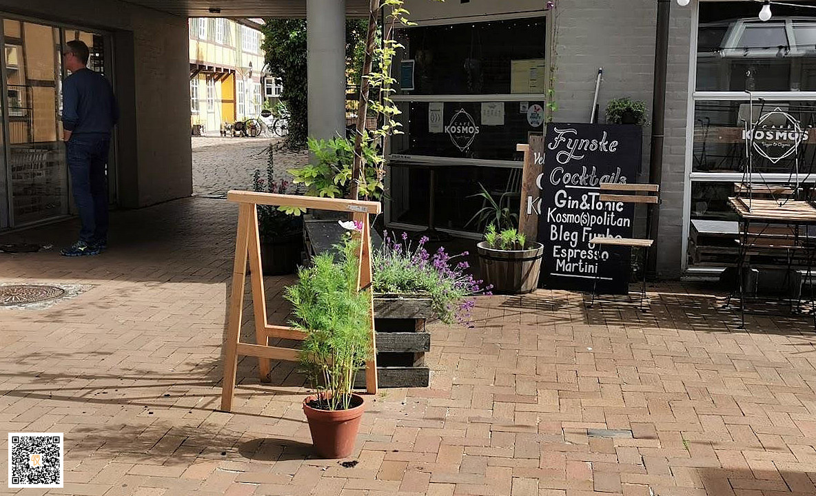 Cafe Kosmos Udenfor