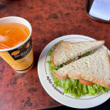 Cafe Noah Mad