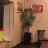 Classic Curry Takeaway Udenfor