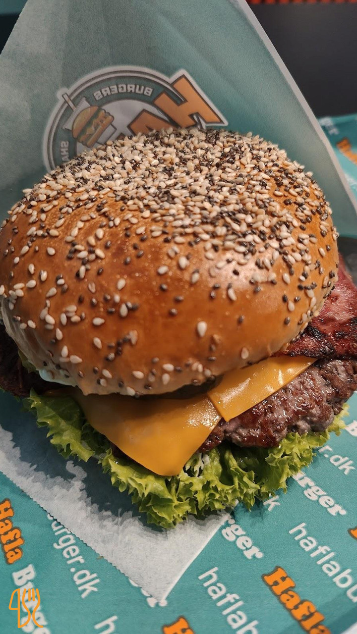 Hafla Burgers Shakes Mad