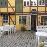 Småsulten Udenfor