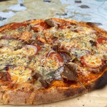 Mo's Burger Pizza Mad