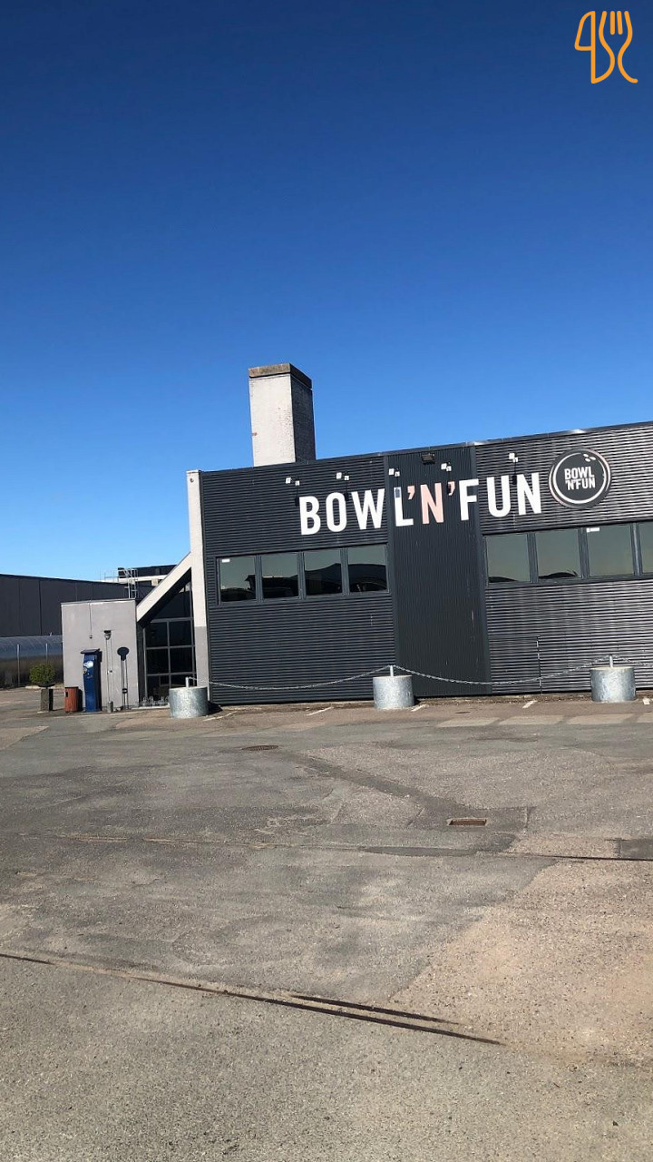 Bowl'n'fun Udenfor