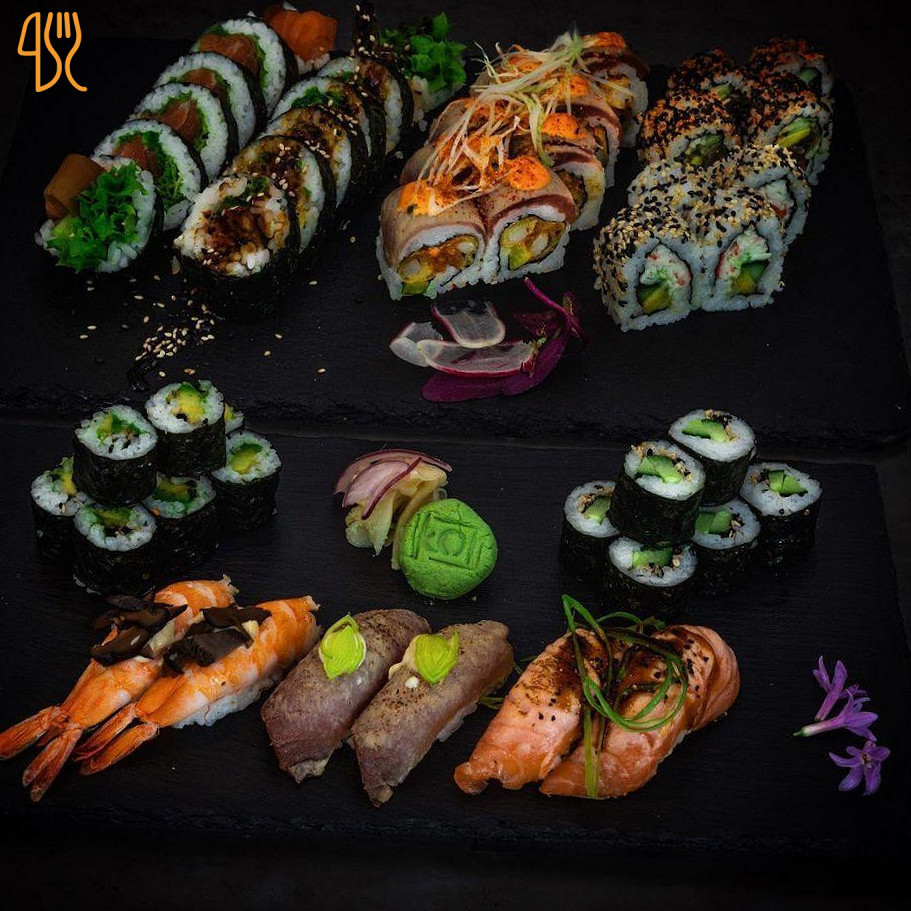 Koi Sushi Udenfor