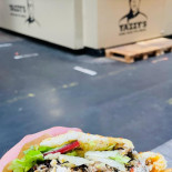 Yazzy’s Pita Mad