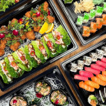 Oishii Sushi Udenfor