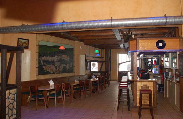 Star Pizza Udenfor