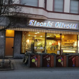 Cafe Typhon Udenfor