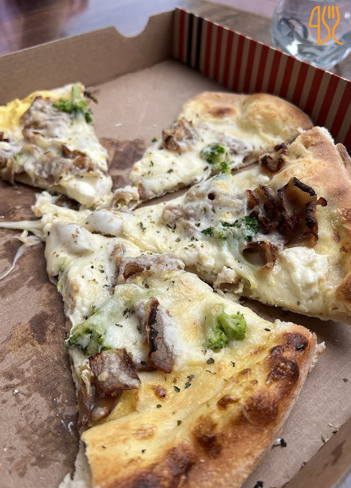 Mama Olga Pizza Mad