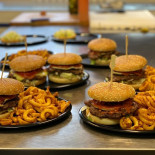 Pizza Burger House Mad