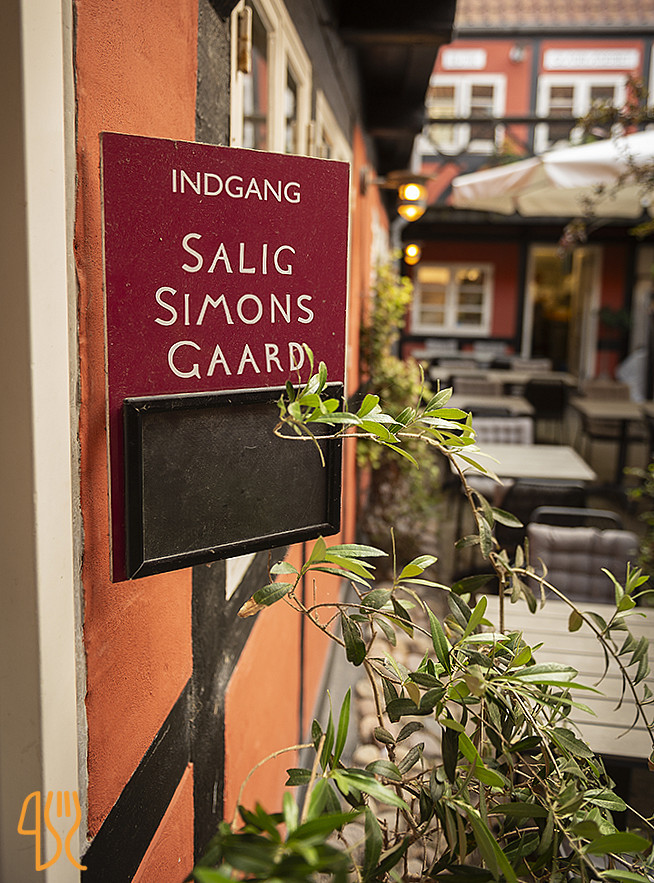 Salig Simons Gaard Udenfor