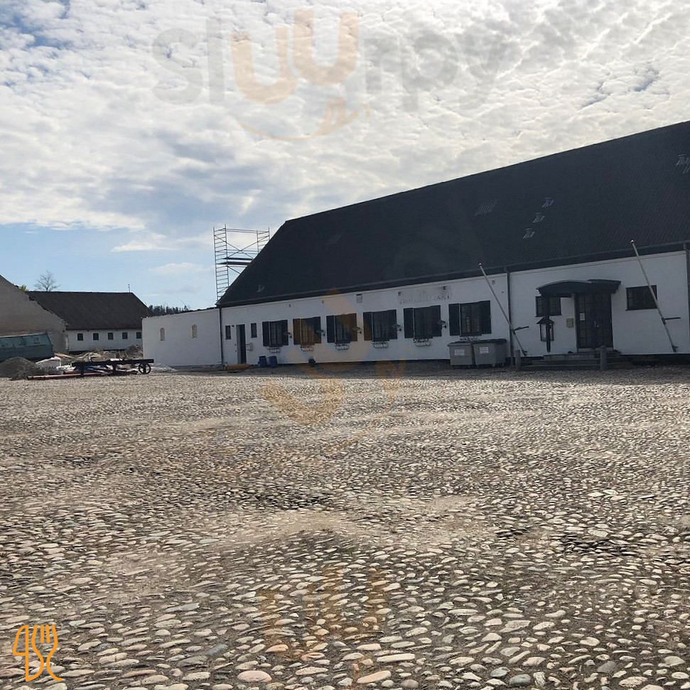 Meilgaard Slotskro Udenfor