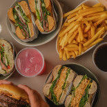 Nadias Sandwich Reberbansgade Mad