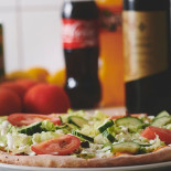 Sara's Pizzeria Og Burgerhouse Mad