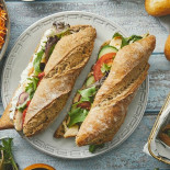 Dee Dee´s Sandwiches, Salads Cookies Mad