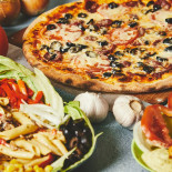 Lilla Bas Pizzaria Mad