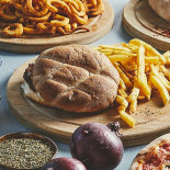 Peach-pit Pizza Mad
