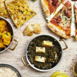 Indian Tandoori Pizza Mad