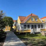 Hvideklit Udenfor