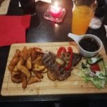 Cafe Mona Mad