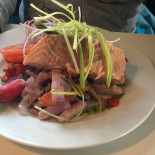 B's Fiskevaerksted Inde