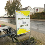 Broby Pizzeria Overfor Efterskolen Pizzaria Udenfor