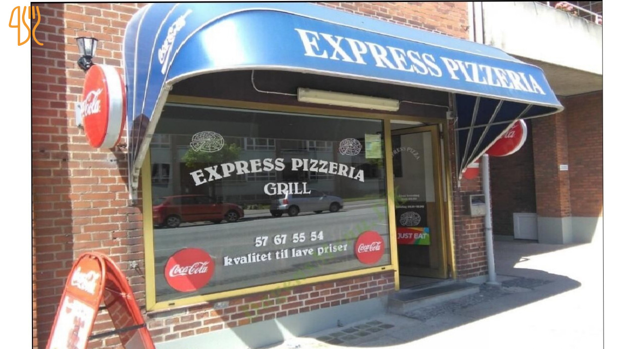 Express Pizzeria Udenfor
