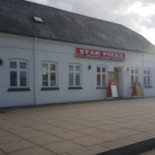 Star Pizza Udenfor
