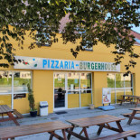 Pizza Burger House Udenfor