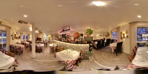Angelo's Pizza Udenfor