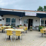 Angelo's Pizza Udenfor