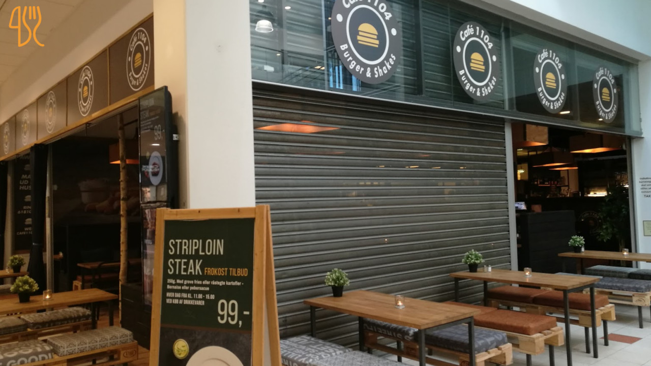 Cafe 1104 Burgers Shakes Udenfor
