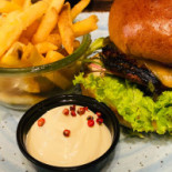 Cafe 1104 Burgers Shakes Mad