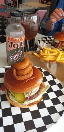 Stacy's Diner Mad
