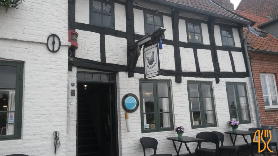 Sælhunden Udenfor